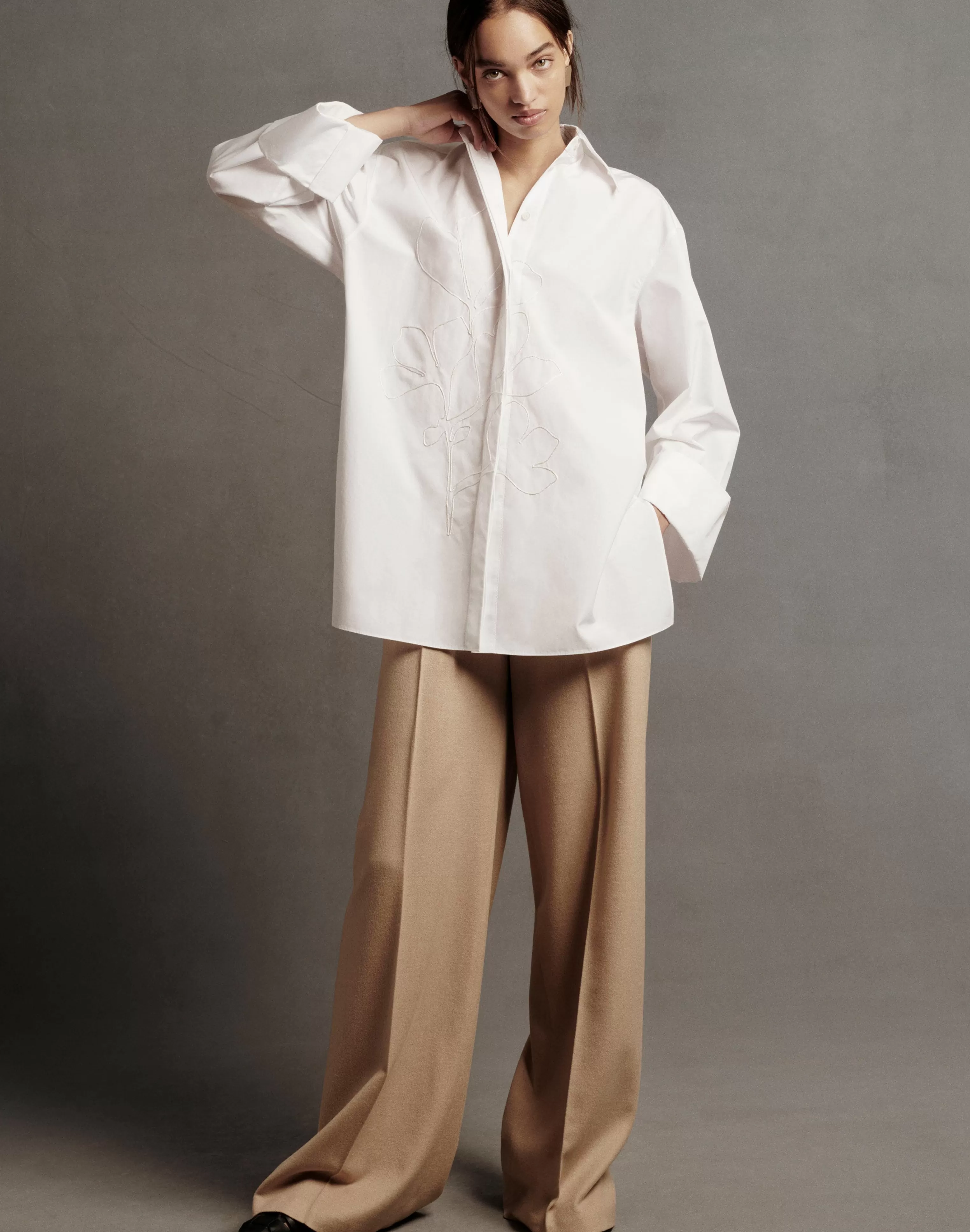 Embroidered Rose Organic Cotton Poplin Oversized Shirt<Lafayette 148 New York Hot
